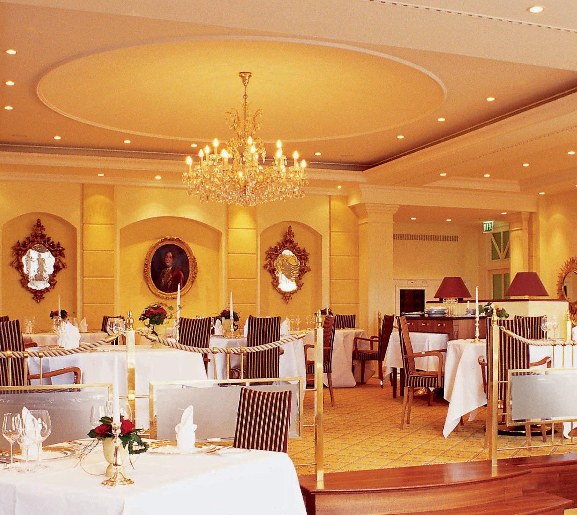 Schlosshotel Buehlerhoehe Schönbüch Bagian luar foto