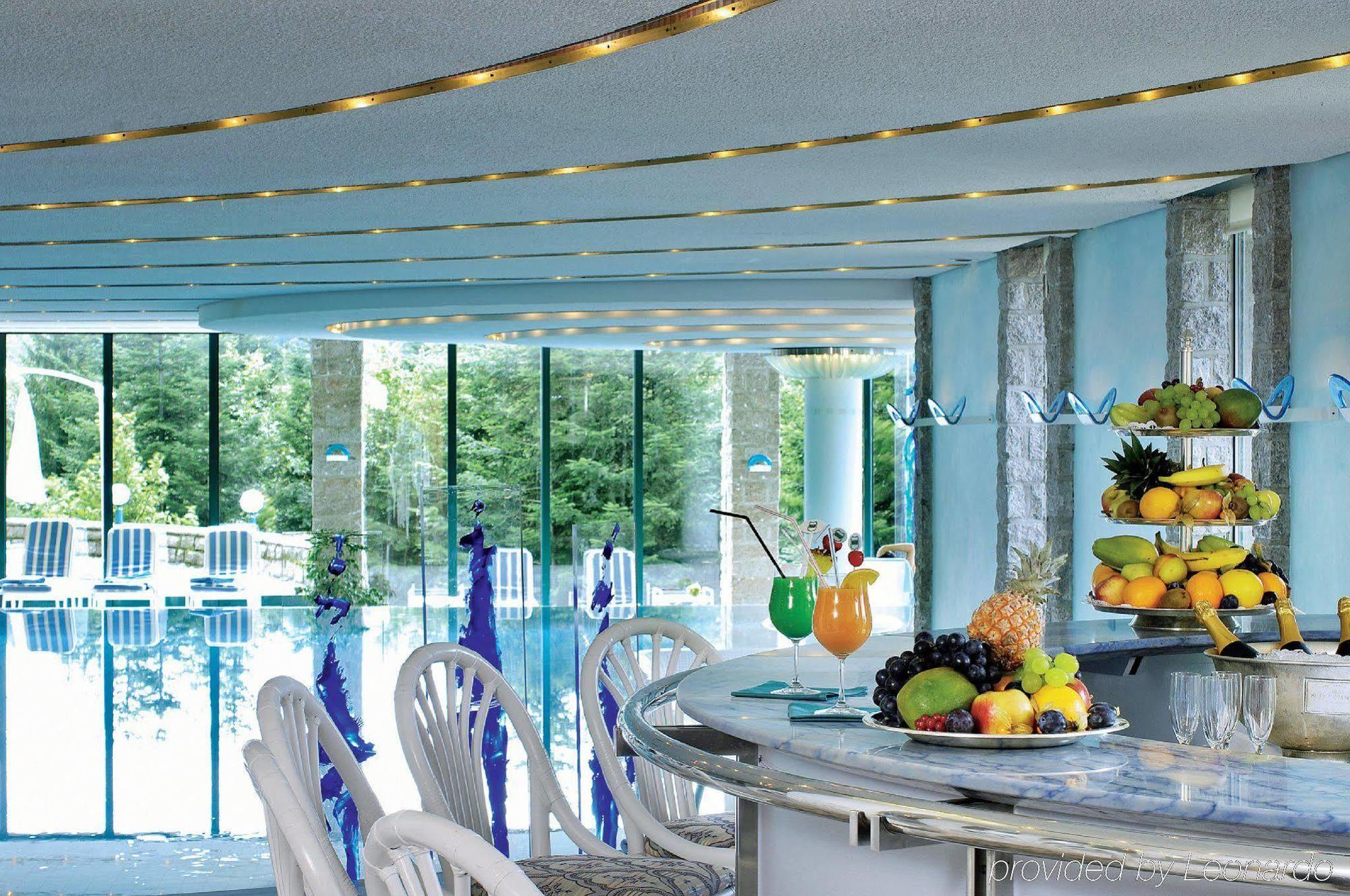 Schlosshotel Buehlerhoehe Schönbüch Restoran foto