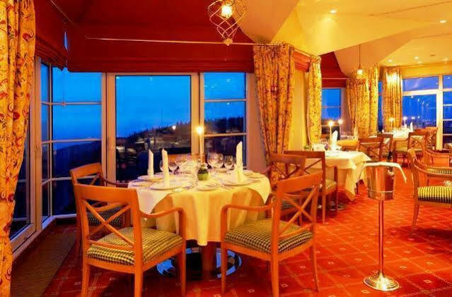 Schlosshotel Buehlerhoehe Schönbüch Bagian luar foto